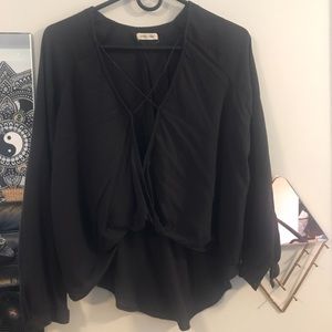 Low V-neck Long sleeve black top